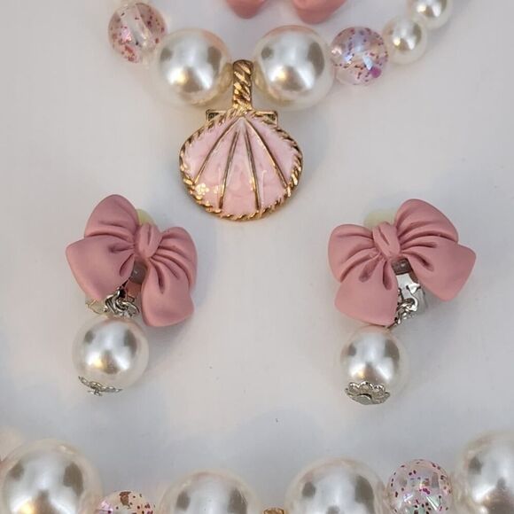 Barbie Movie Shell & Faux Pearl Childs Jewelry Set Necklace Bracelet Earrings - Picture 3 of 5